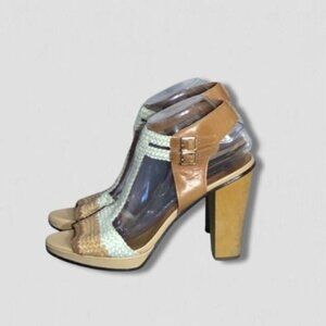 Juicy Couture Leather Wooden Heels Beige White Size 9.5